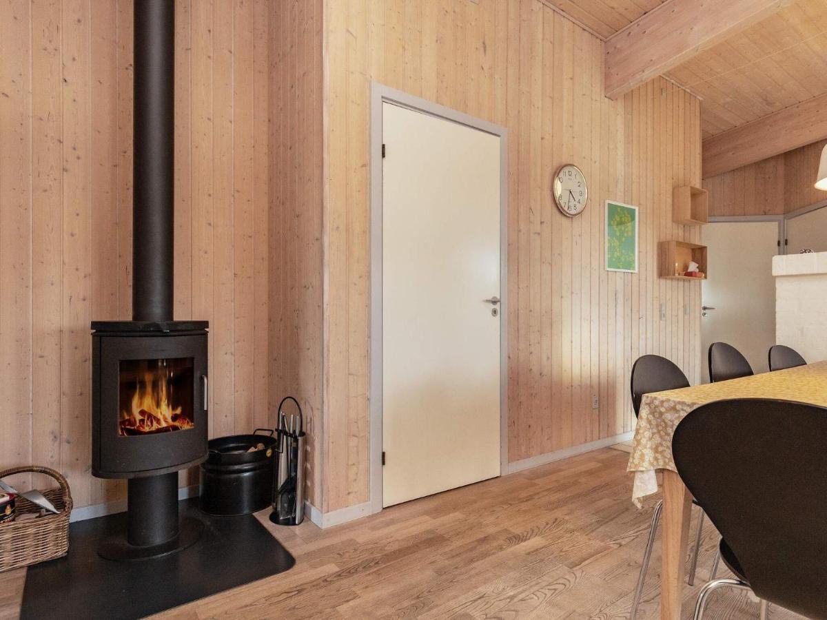 8 Person Holiday Home In Fåborg Екстериор снимка